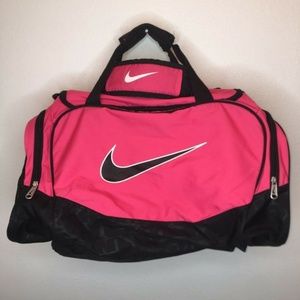 NIKE Brasilia 5 Medium Duffle Grip Gym Bag, Pink